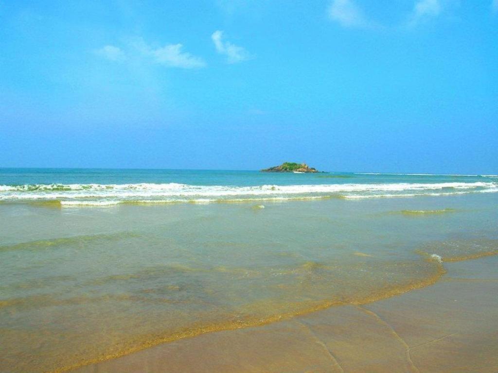 Sagarika Beach Hotel Moragalla Esterno foto
