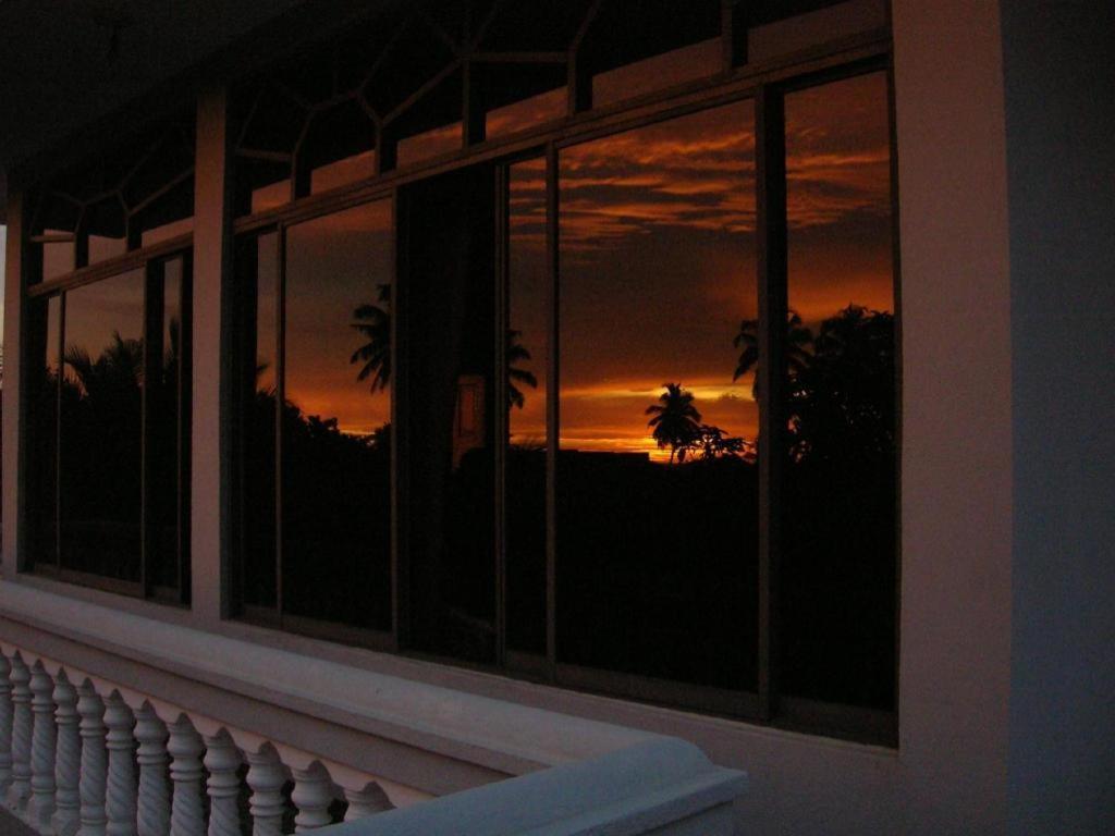 Sagarika Beach Hotel Moragalla Esterno foto