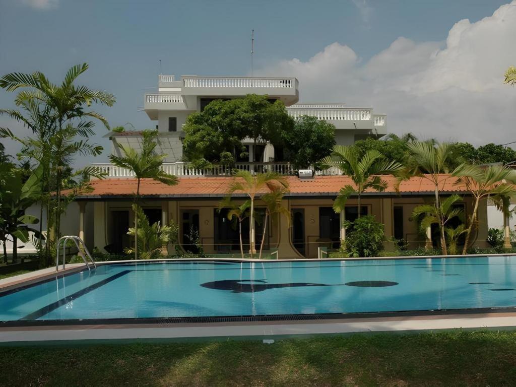 Sagarika Beach Hotel Moragalla Esterno foto